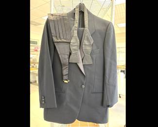 Lot 7384 Mani by Giorgio Armani Tuxedo Jacket Trousers Cumberbun Bow Tie Mens Medium