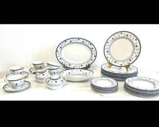 Lot 7364 Royal Doulton Cambridge China