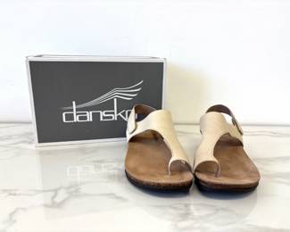Lot 7436 Dansko Reece Milled Burnished Leather Sandals