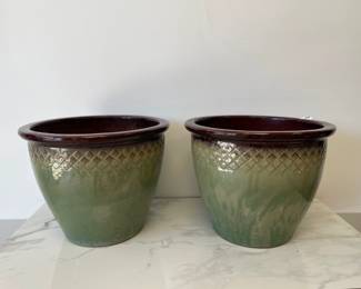 Lot 7346 Pair of Large Garden Planters Flower Pots