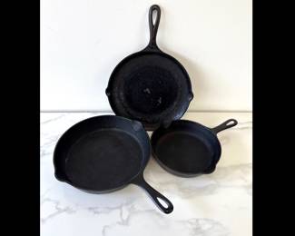 Lot 7545 2 Vintage Griswold Cast Iron Pans and 1 Unmarked