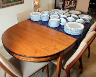 Danish Modern Dining Table with 6 Chairs & 2 Leaves