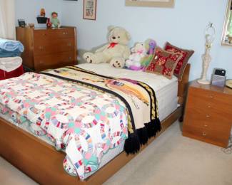 MCM American by Martinsville Bedroom Set (Queen Bed, Dresser with Mirror, Chest of Drawers & Night Stand)