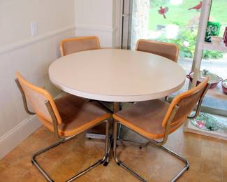 Kitchen Table & 4 Chairs