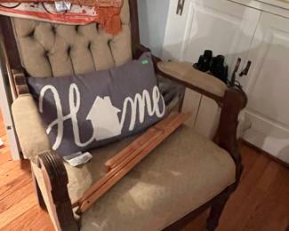 VICTORIAN SIDE CHAIR