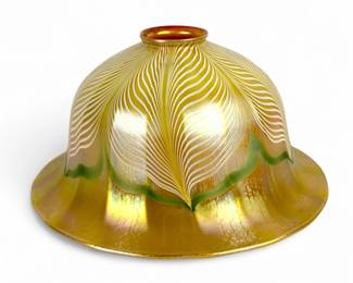 Quezal Gold & Green Pulled Feather Glass Shade