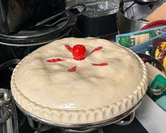 Ceramic pie carrier