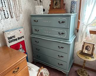 Matching Chest of Drawers