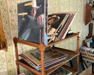 George Strait is in the house! 100's of albums from various artist.