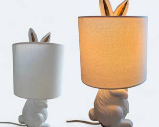Apron Rabbit Table Lamp