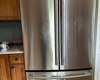 LG refrigerator
Working perfect!
Great condition!