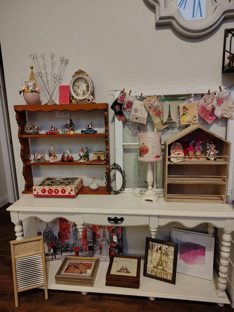 Old washboard, frames, vintage Christmas, hankies, miscellaneous