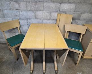 Blond mahogany dining table and 6 chairs