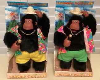 CMS119 Two Animated Musical Summer Gorillas New