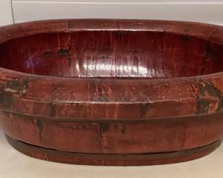 CMS015 Antique Chinese Lacquered Wood Baby’s Bathtub With Brass Bands