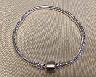 CMS071 Sterling Silver Charm Bracelet 8”l