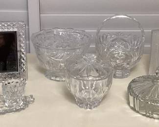 CMS097 Elegant Crystal & Pressed Glass Decor