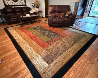Area Rug - Royalty 9'2" x 12'6: - amazing condition