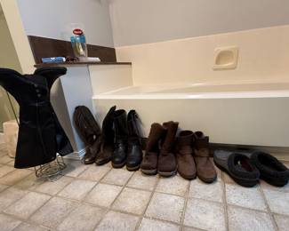men's and ladies shoes and boots