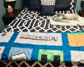 Queen size bed boxspring and mattress
