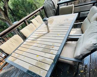 Patio set 6 chairs & table