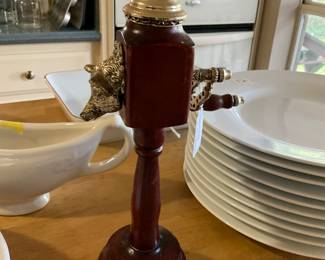 Pepper grinder