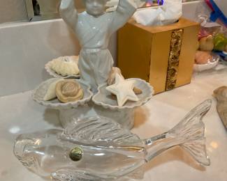 Bathroom accessories 