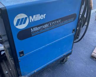 Miller Millermatic Vintage Welding Power source CV-DC Welding Power Source/Wire Feeder