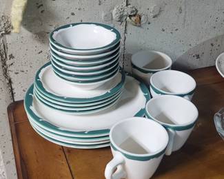 SYRACUSE DINNERWARE