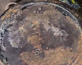 #8 BAIL HANDLE . FIRE RING. CAST IRON DUTCH OVEN