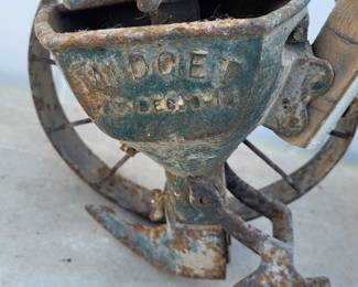 ANTIQUE MIDGET WHEEL SEEDER