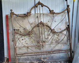 BRASS ORNATE BED 