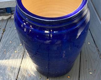 There are dozens of wonderful outdoor pots
