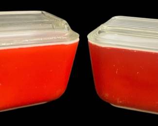PYREX Set of Refrigerator Dishes wLids