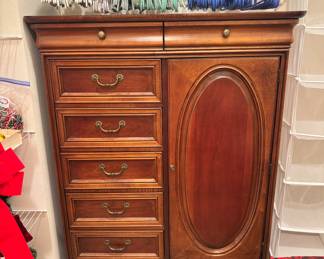 Not much room for the clothes to hang.