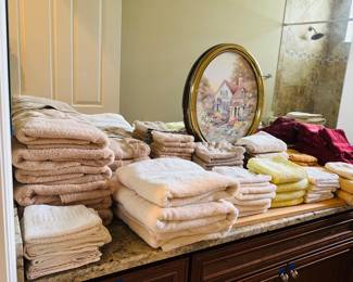 Again, with the perfect folding.  Someone took lessons.