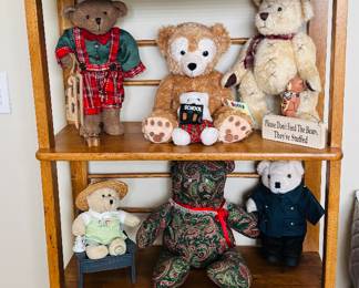 Now that's a well-dressed bear on top.  Well done sir.