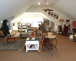 HUGE upstairs Great Room 