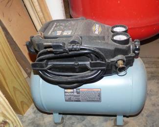 McGraw Mini Air Compressor