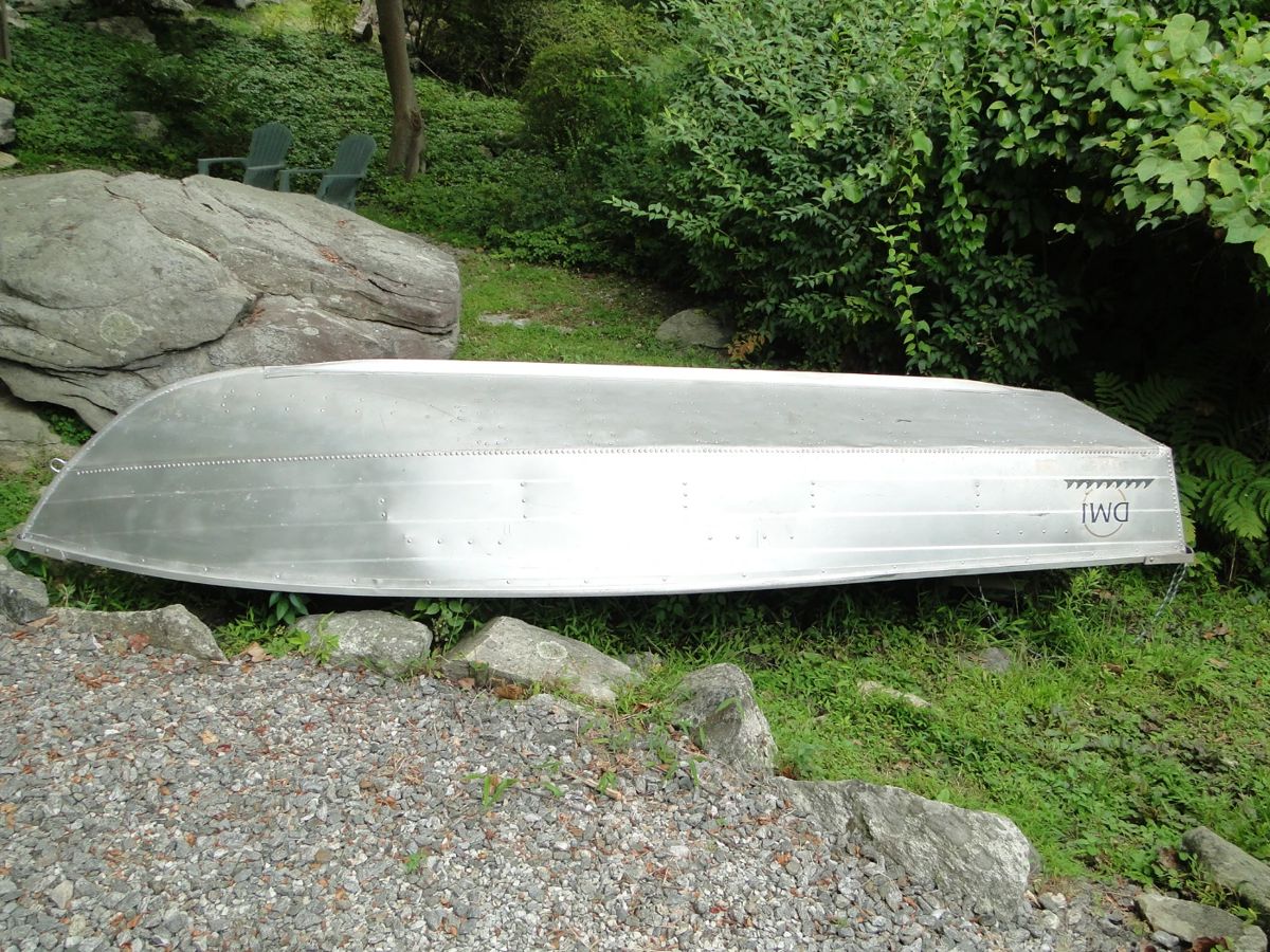 DMI Rowboat
