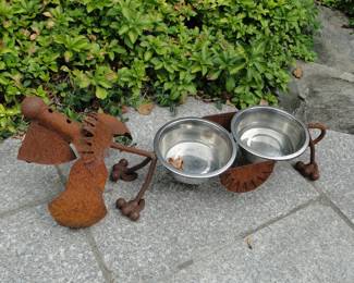 Steampunk dog bowls/carrier