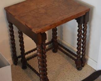 Peruvian Tables