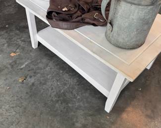Lift top coffee table