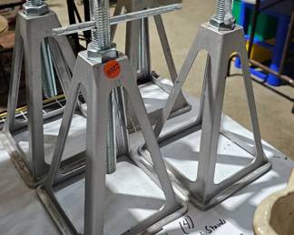 JACK STANDS