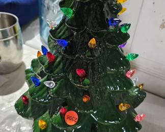CERAMIC CHRISTMAS TREE WITH LIGHTS