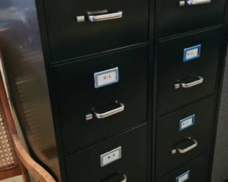 METAL FILING CABINET