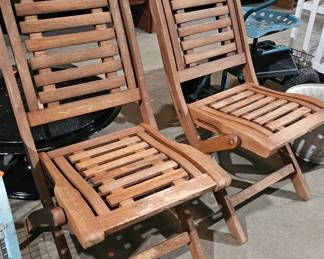 WOODEN FOLDING CHAIRS