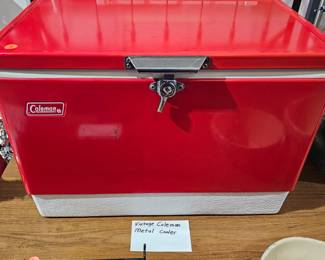 VINTAGE COLEMAN COOLER