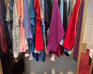 MANY pieces of nice clothing