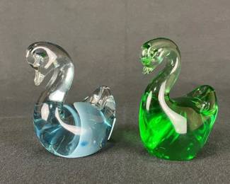 Murano-Style Hand-Blown Glass Swan Figurine Pair